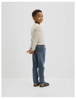 Country Road Denim Jogger in Mid Blue Wash