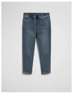 Country Road Denim Jogger in Mid Blue Wash