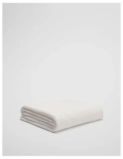 Country Road Monti Waffle Throw in Snow