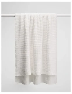 Country Road Monti Waffle Throw in Snow