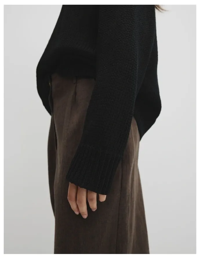 Country Road Organically Grown Cotton Tape Yarn Sweater in Black