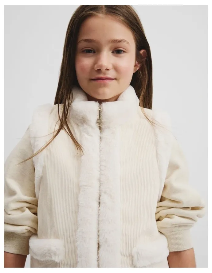 Country Road Reverse Faux Fur Vest in Eggshell