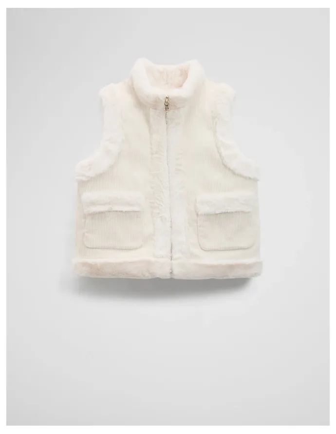 Country Road Reverse Faux Fur Vest in Eggshell