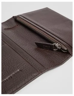 Country Road Rhys Passport Wallet in Chocolate