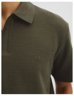 Country Road Short Sleeve Waffle Button Polo in Deep Khaki