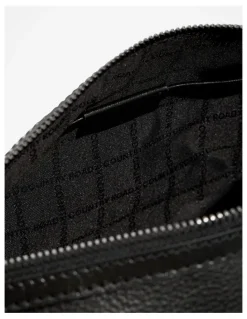Country Road Small Leather Wash Bag in Black