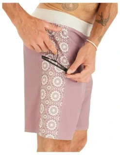 Decathlon Boardshorts Surf 500 Long 19 Inch Arch Esawira in Taupe/Pink