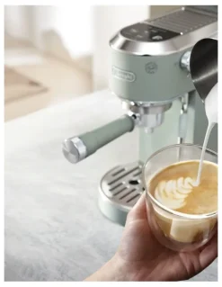 De'Longhi Dedica Duo With Cold Brew Manual Coffee Machine EC890GR in Green