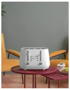 De'Longhi Eclettica 4 Slice Toaster in Whimsical White CTY4003W