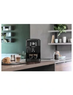 De'Longhi Magnifica Fully Automatic Coffee Machine in Black ECAM12122B
