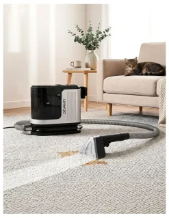 Devanti Carpet Washer Vacuum Cleaner 600W in Black