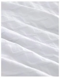 Dreamaker Aubrey Jacquard Quilt Cover Set in White