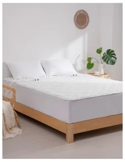 Dreamaker Bamboo Quilted Electric Blanket in White