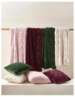 Dreamaker Basketweave Faux Fur Throw Blanket in Cream