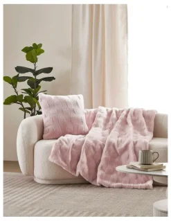 Dreamaker Basketweave Faux Fur Throw Blanket in Blush Pink