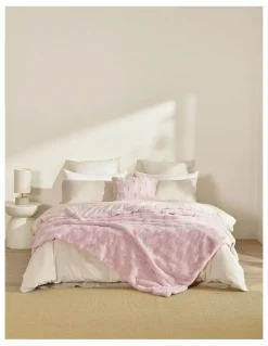 Dreamaker Basketweave Faux Fur Throw Blanket in Blush Pink