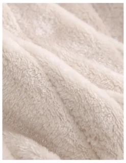 Dreamaker Chunky Embossed Fleece Electric Heated Throw Blanket in Natural
