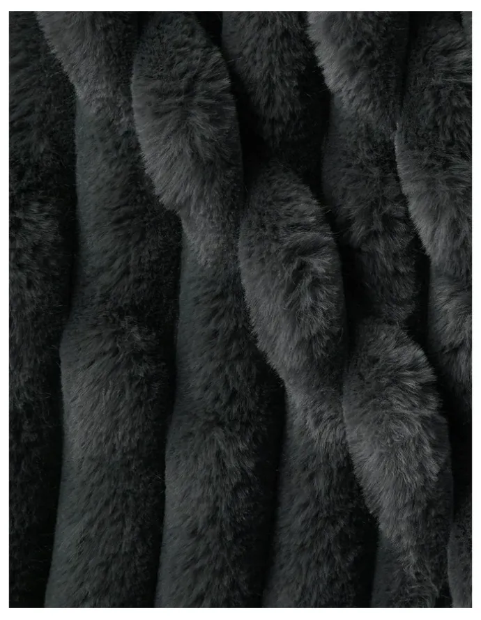 Dreamaker Chunky Embossed Fleece Heated Throw in Charcoal
