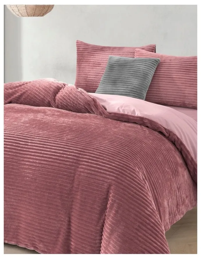 Dreamaker Embossed Teddy Fleece Quilt Cover Set in Blush