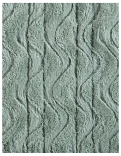 Dreamaker Luxury Faux Fur Electric Heated Throw Blanket in Leaf