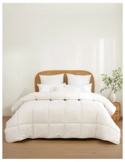 Dreamaker Super Warm 600gsm Australian Washable Wool Quilt in White
