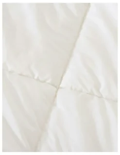 Dreamaker Super Warm 600gsm Australian Washable Wool Quilt in White