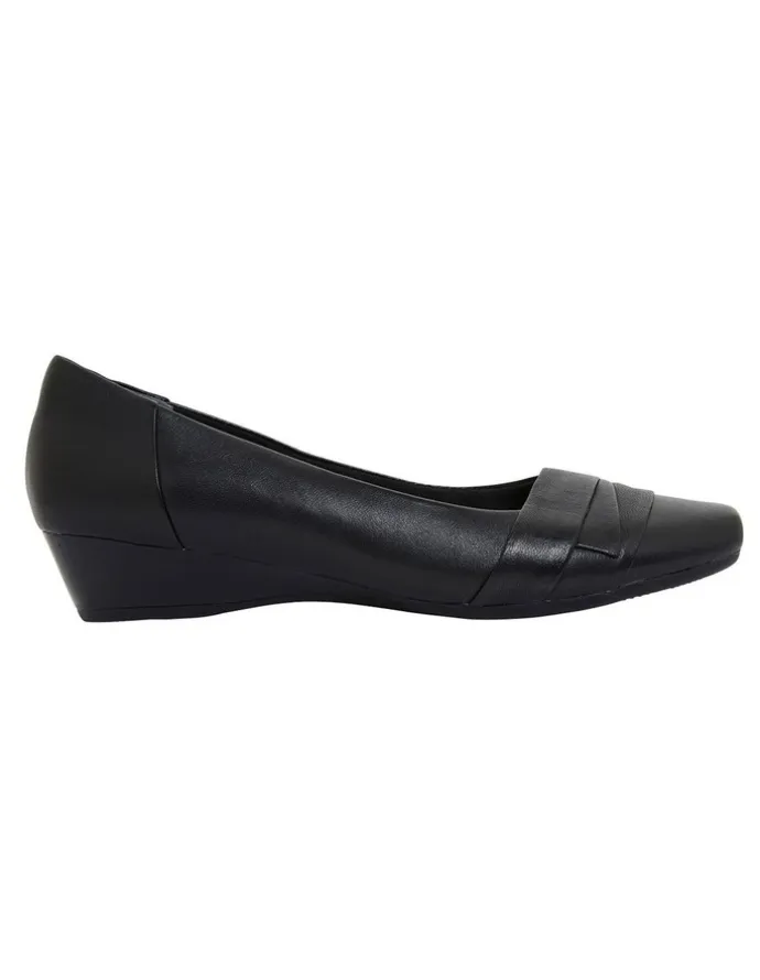 Easy Steps Saturn Heeled Shoes in Black Leather