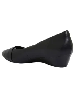 Easy Steps Saturn Heeled Shoes in Black Leather