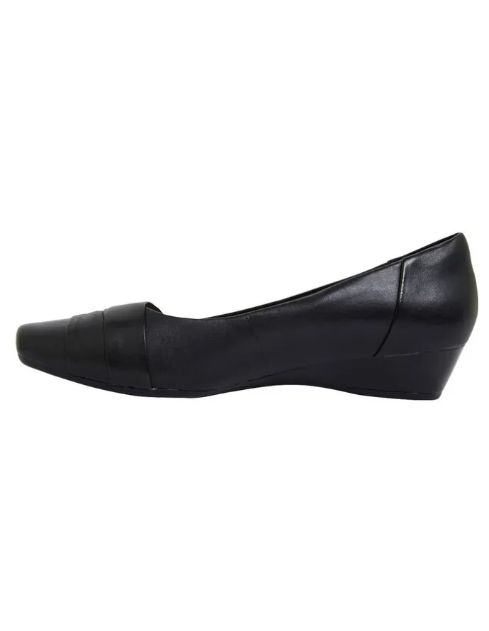 Easy Steps Saturn Heeled Shoes in Black Leather