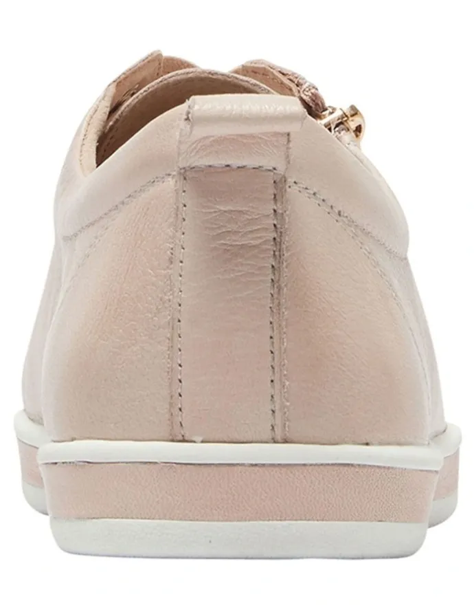 Easy Steps Whisper Sneakers in Blush Glove