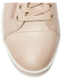 Easy Steps Whisper Sneakers in Blush Glove
