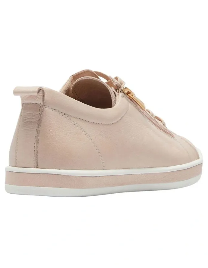 Easy Steps Whisper Sneakers in Blush Glove