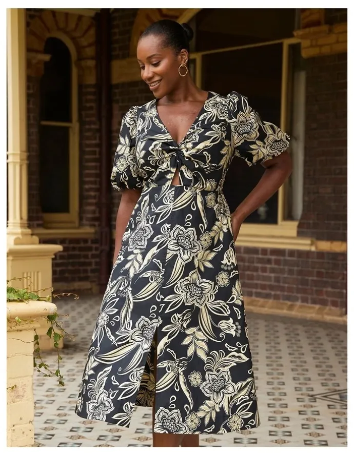 Estelle Kelsie Dress in Black/Cream