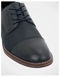 Explorer Dorian Shoes in Navy