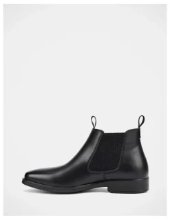 Explorer Soren Boots In Black
