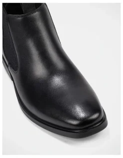 Explorer Soren Boots In Black