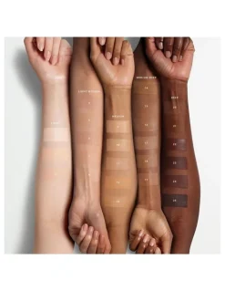 FENTY BEAUTY Eaze Drop Blurring Skin Tint