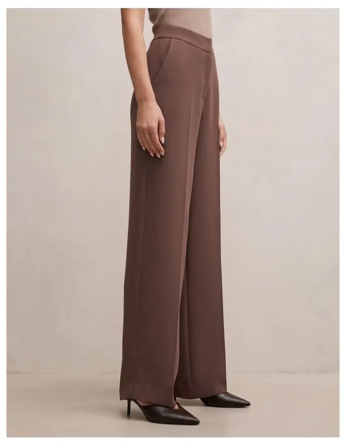 Forever New Dani Straight Leg Pants in Chocolate