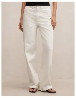 Forever New Nicki Mid Rise Straight Jeans in Cream