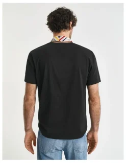 Gant Regular Shield T-shirt in Black