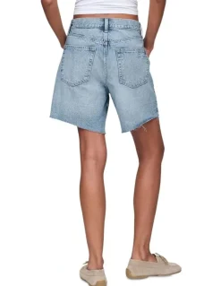Gap 8" Mid Rise '90s Loose Denim Bermuda Shorts in Light Indigo