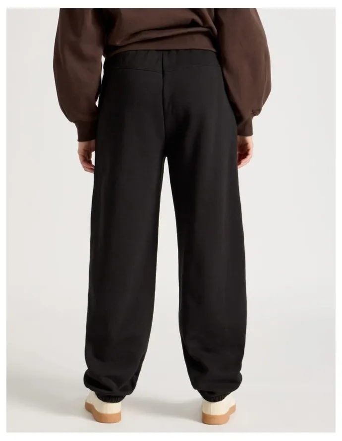 GRAB Baggy Fit Jogger in Black