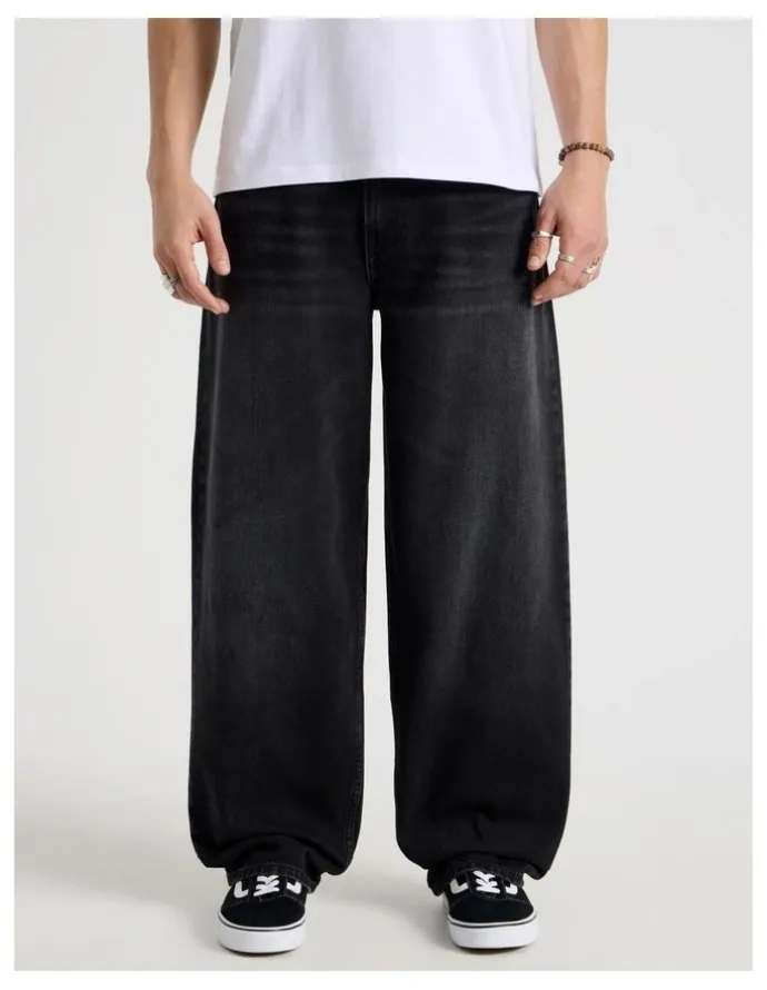 Grab Barrel Leg Jeans in Black
