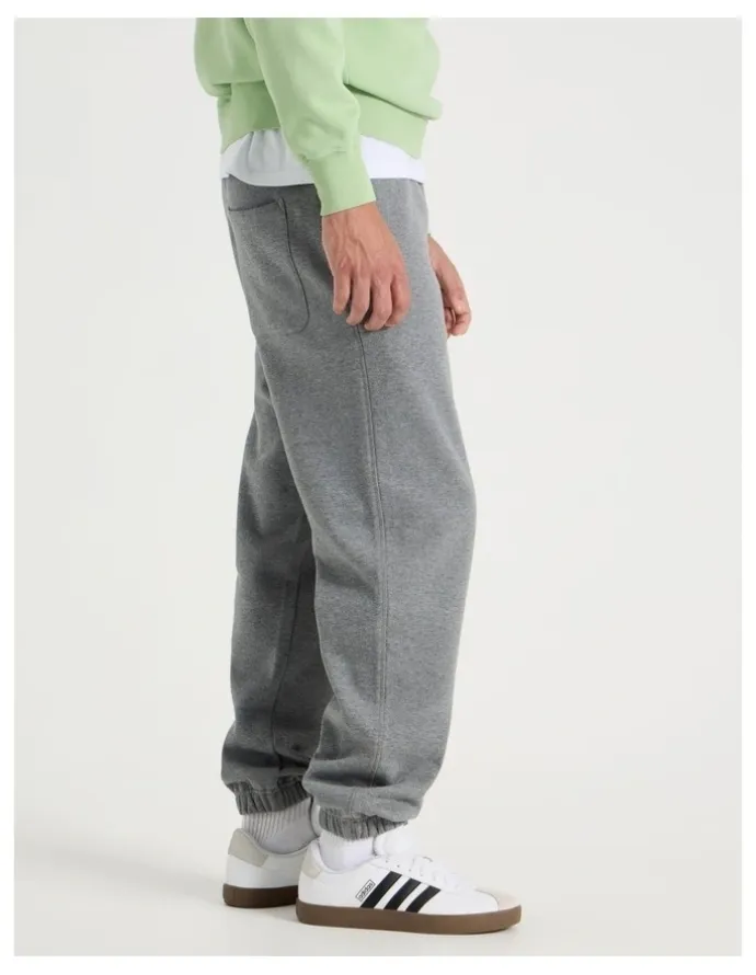 Grab Relaxed Trackpant in Charcoal