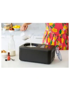 HEALTHY CHOICE Ice Cream Maker with a Built-In Compressor 1.5 L in Black