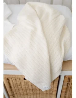 Heirloom Cashmere Cashmere Cable Knit Blanket in Cream