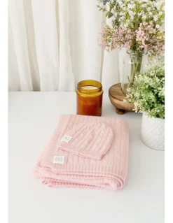 Heirloom Cashmere Casmere Gift Box in Baby Pink