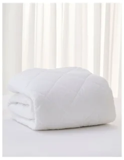 Heritage Allergy Sensitive Mattress Protector in White