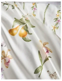 Heritage Botanical Cotton Sateen Quilt Cover Set in Green