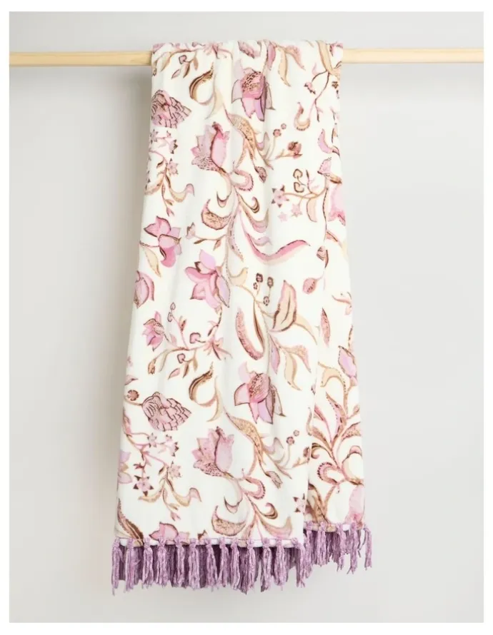 Heritage Chenille Fringe Blanket in Blush Floral Print